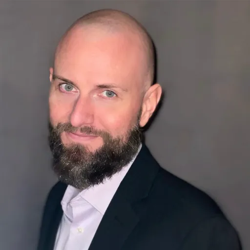 Josh Owens Headshot
